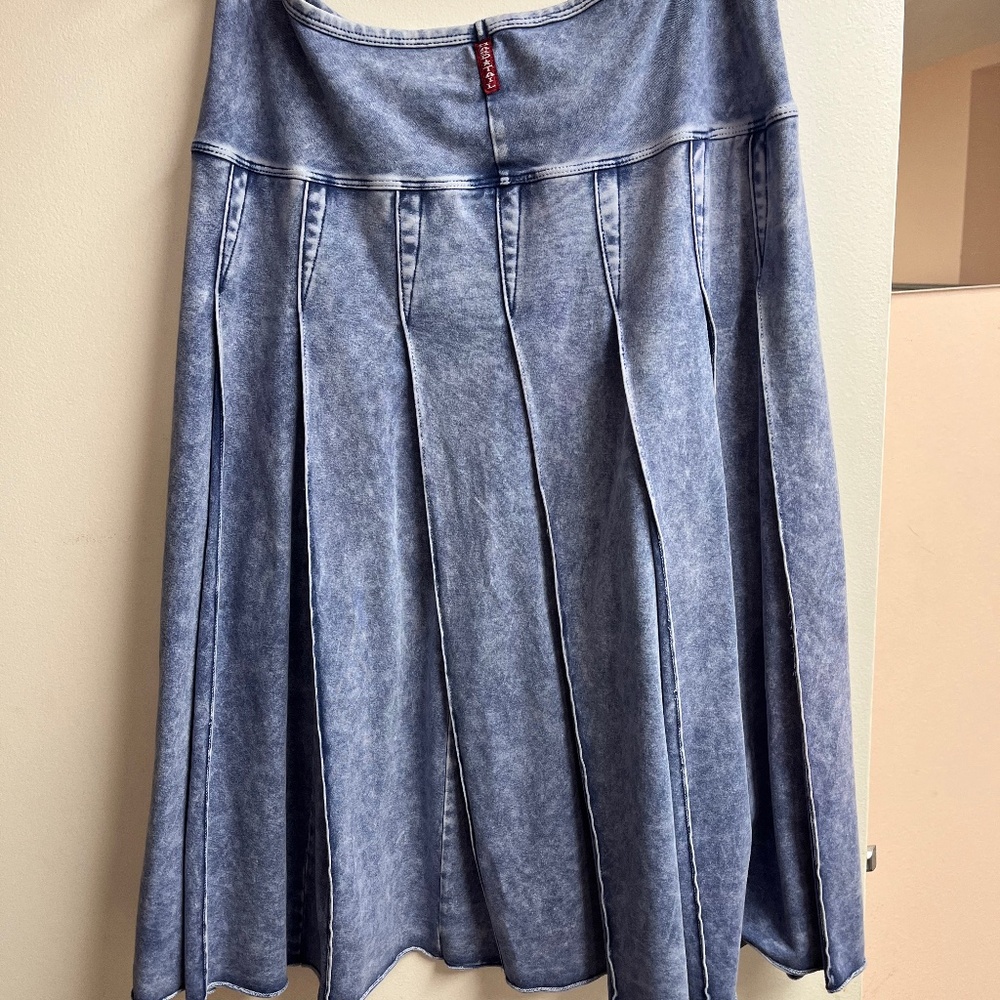 Hard Tail Pleated Skirt